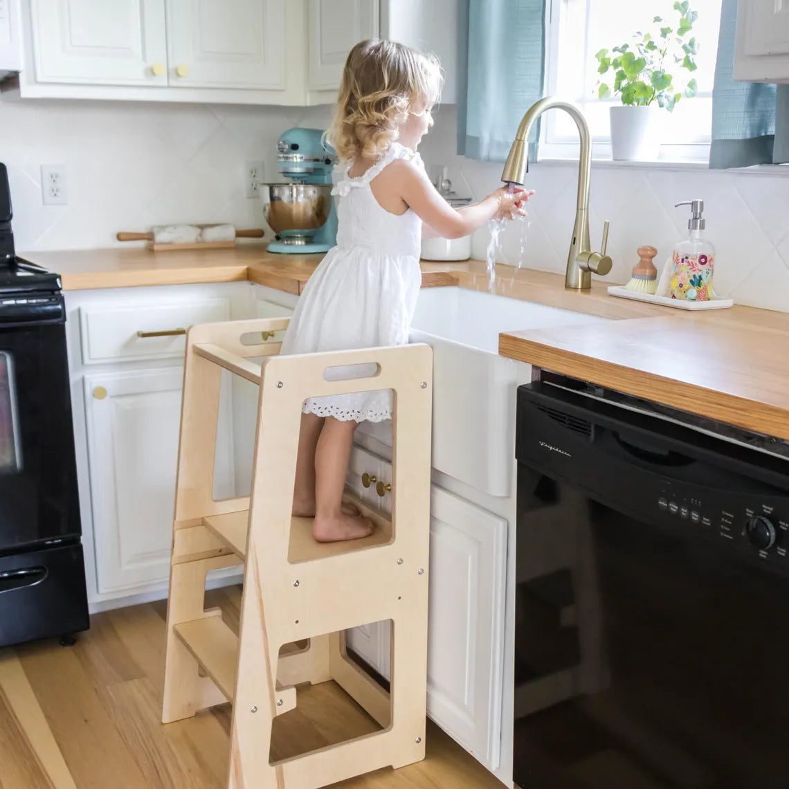 Toddler tower, Kitchen Tower Step Stool for Montessori Learning and Development in Natural wood with Adjustable Heights
